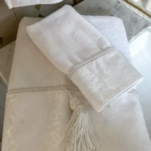 Inspire Me! Home Decor BATHROOM White Towel With Rope Detail (3 Sizes)