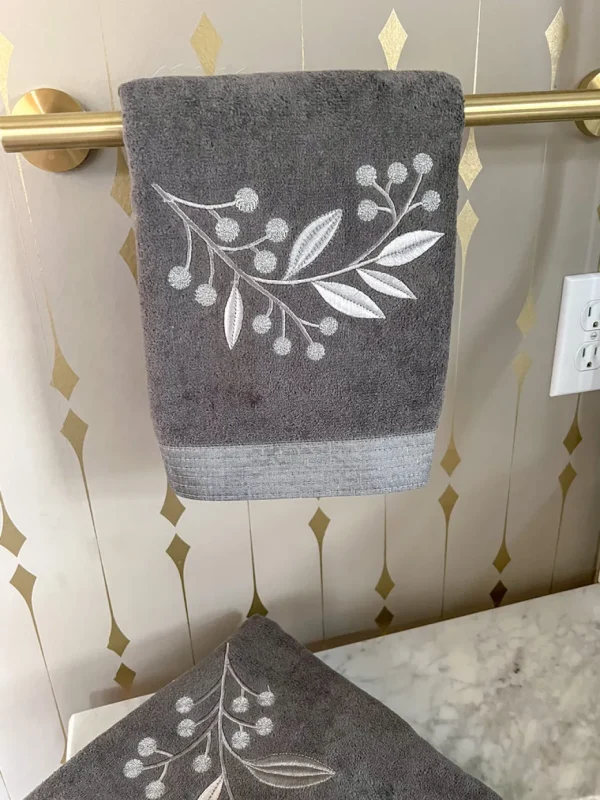 Inspire Me! Home Decor BATHROOM Granite Towel With Leaf & Vine Pattern (3 Sizes)