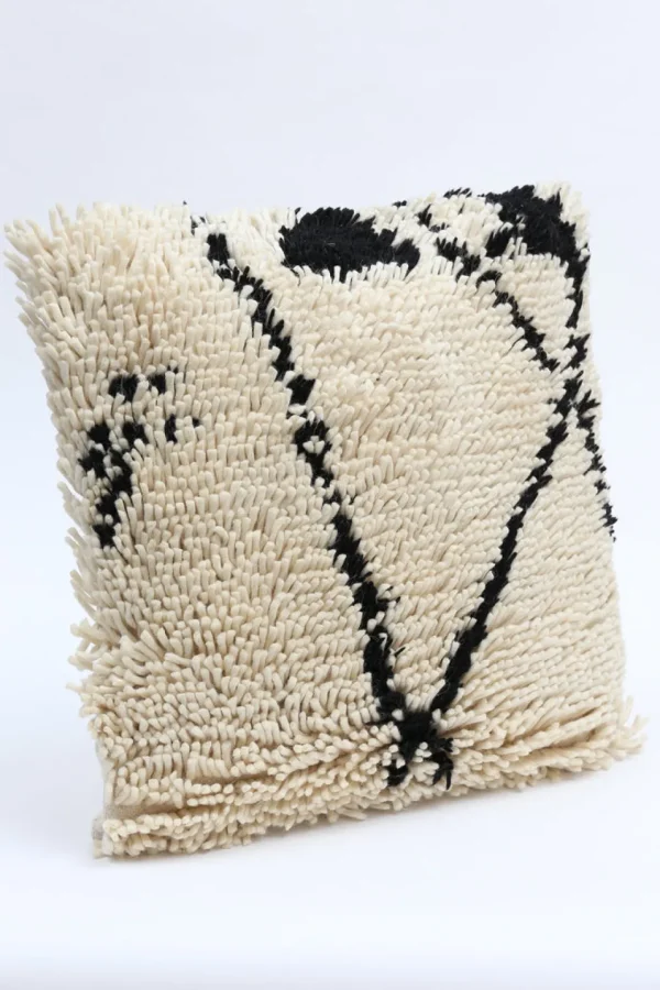 Inspire Me! Home Decor Black And Cream Woven Wool Shag Pillow PILLOWS, RUGS, & THROWS