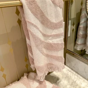 Inspire Me! Home Decor Blush Pink Heathered Stripe Towel (3 Sizes)