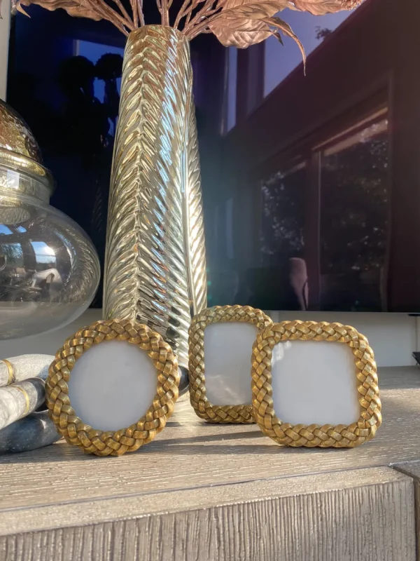 Inspire Me! Home Decor Gold Chain Braided Mini Picture Frame (3 Shapes)