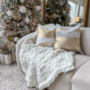 Inspire Me! Home Decor Ivory Chunky Knitted Throw Blanket