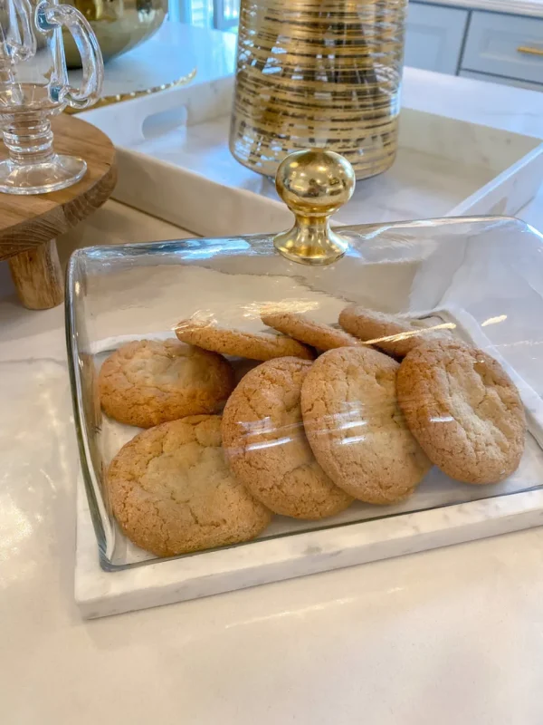 Inspire Me! Home Decor Marble Cake Platter With Metallic Handled Glass Dome (2 Colored Handles)