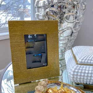 Inspire Me! Home Decor Textured Gold Metal Photo Frame