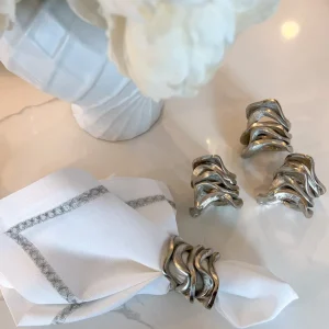 Inspire Me! Home Decor Wavy Stacked Napkin Ring (2 Colors) Gold