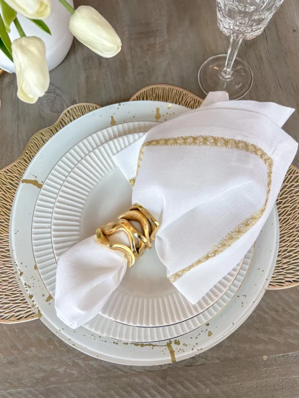 Inspire Me! Home Decor Wavy Stacked Napkin Ring (2 Colors) Gold