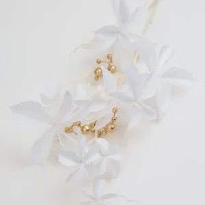 Inspire Me! Home Decor White Leaf Stem With Gold Berries