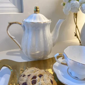 Inspire Me! Home Decor White & Gold Scallop Tea Pot